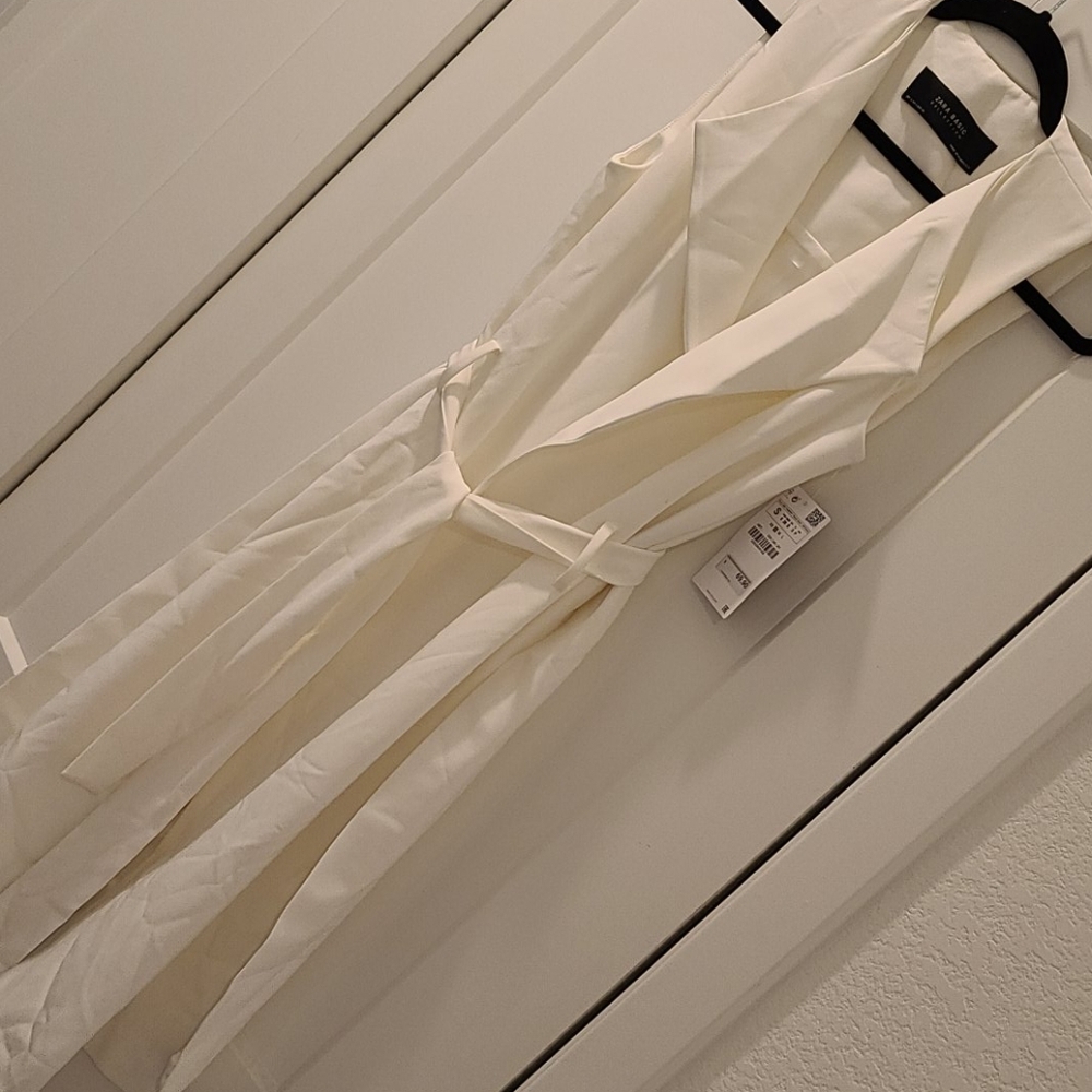 Zara white sleeveless trench/ vest NWT